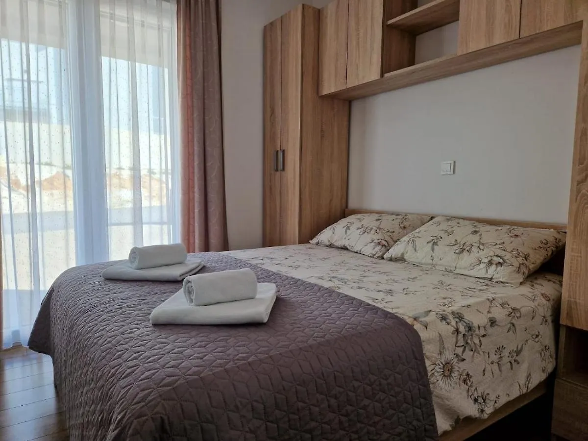 Villa Toni Biograd Na Moru Apartmán